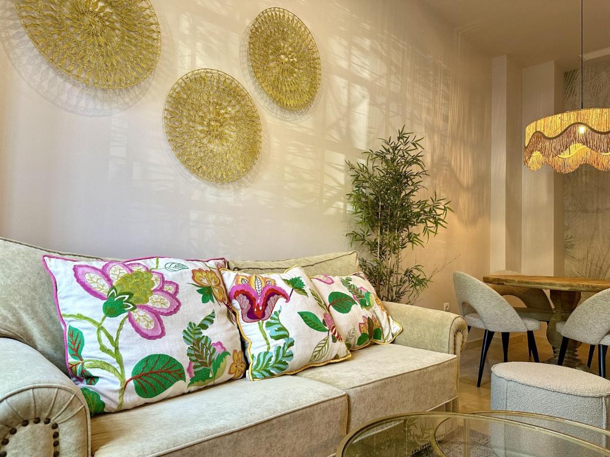 Urbe10 Pries Suite Malaga Exterior photo