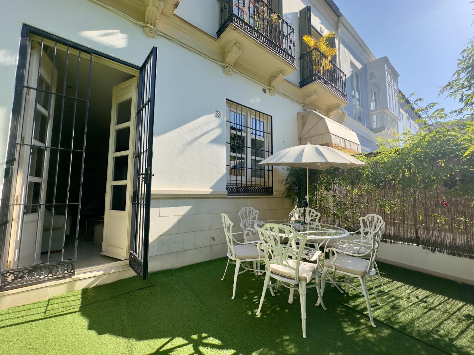 Urbe10 Pries Suite Malaga Exterior photo